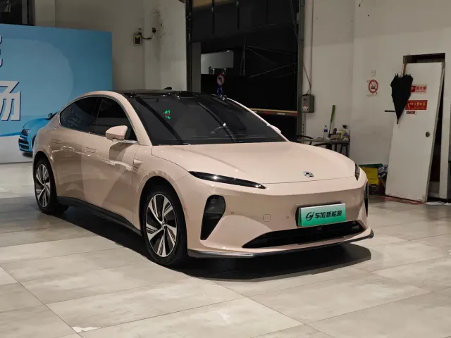 Nio ET5 — Фото автомобиля 3