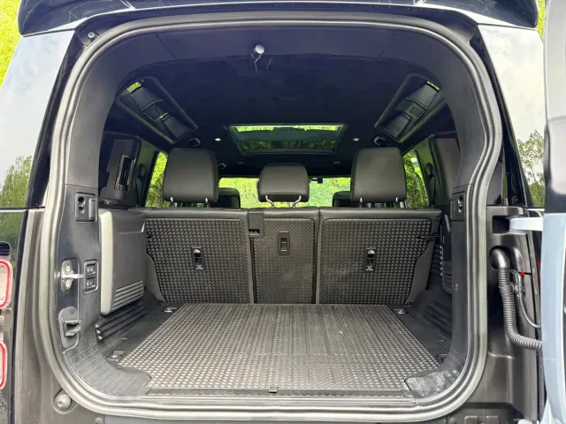 Land Rover Defender — Фото автомобиля 15