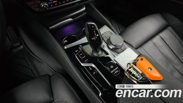 BMW 5-Series — Фото автомобиля 9
