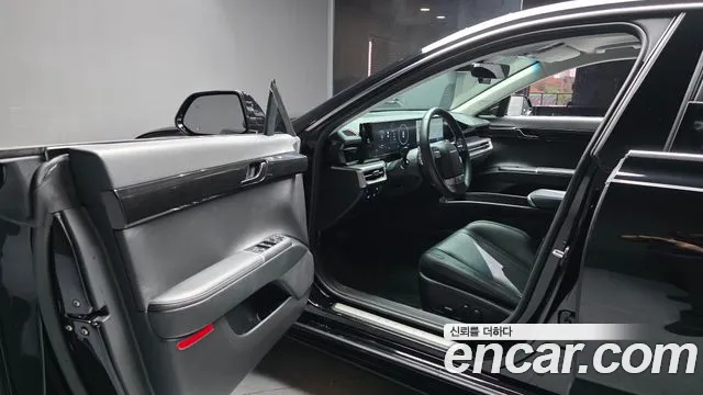 Hyundai Grandeur GN7 — Фото автомобиля 10