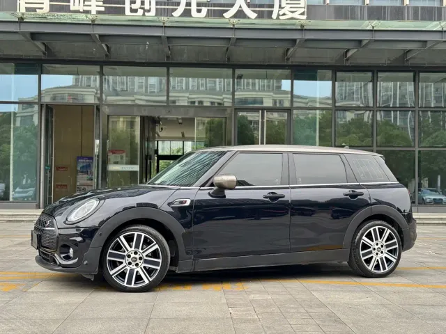 Фотография автомобиля — MINI Clubman
