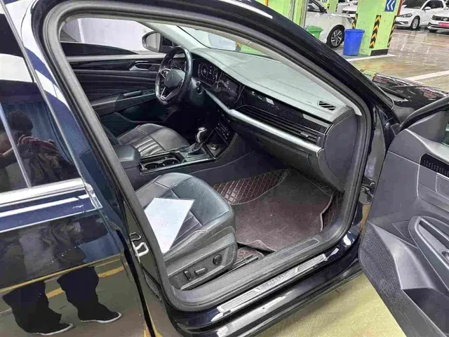 Volkswagen Passat — Фото автомобиля 6