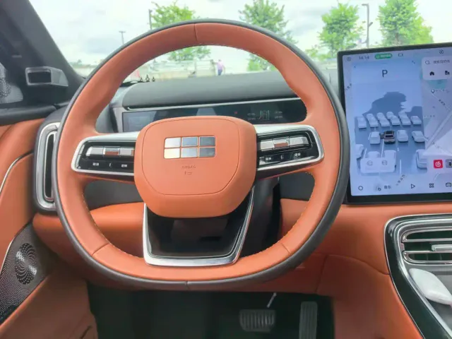Geely Galaxy M9 — Фото автомобиля 9