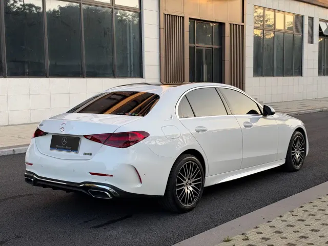 Mercedes-Benz C-Class — Фото автомобиля 4