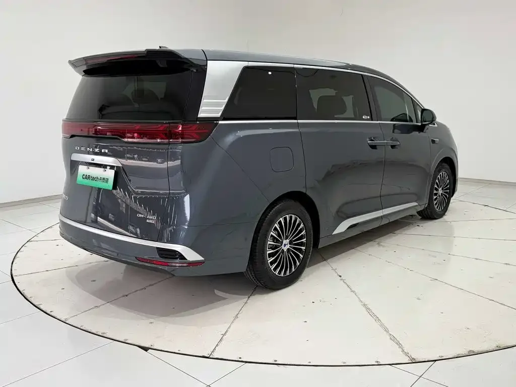 Denza Denza D9 2025 Model DM-i Smart Drive Edition 1020 AWD Flagship — Фото автомобиля 28