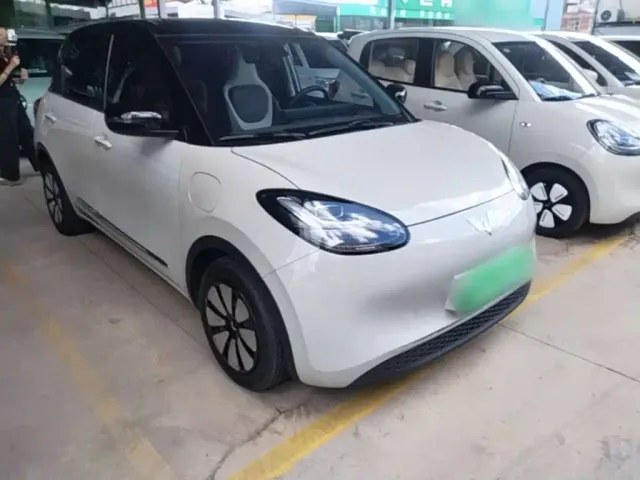 Wuling Bingo — Фото автомобиля 3