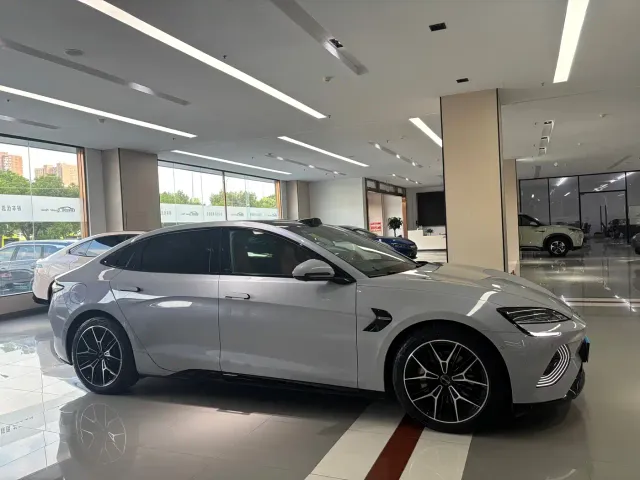 BYD Seal — Фото автомобиля 4