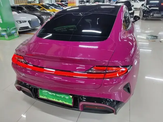 Xiaomi SU7 — Фото автомобиля 5