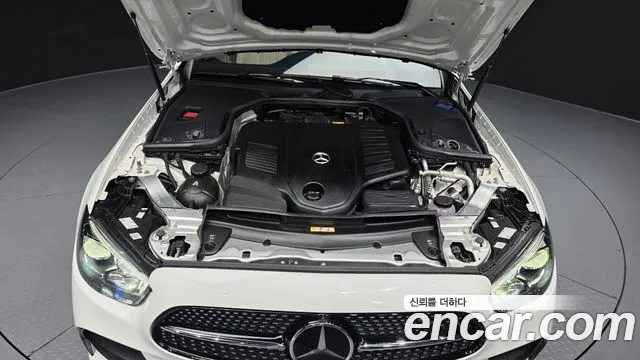 Mercedes-Benz E-Class — Фото автомобиля 6