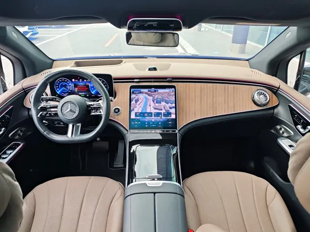 Mercedes-Benz EQE SUV — Фото автомобиля 5