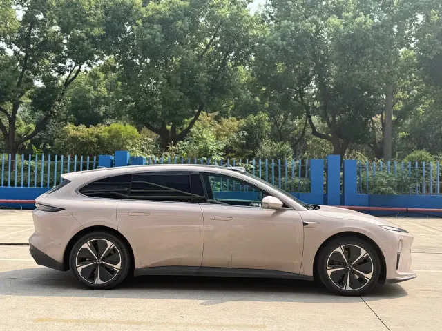 Nio ET5 Touring — Фото автомобиля 12