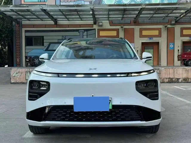 Xpeng G9 — Фото автомобиля 2