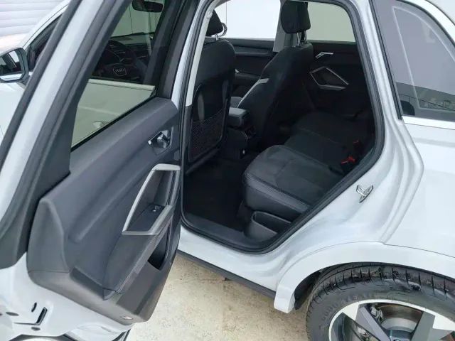 Audi Q3 — Фото автомобиля 11