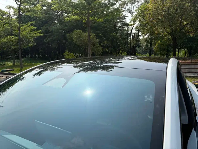 Tesla Model Y — Фото автомобиля 11
