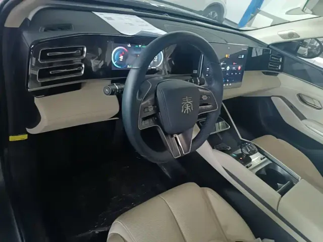 BYD Qin L — Фото автомобиля 9