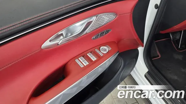 Genesis GV70 2.5T Бензин AWD — Фото автомобиля 30