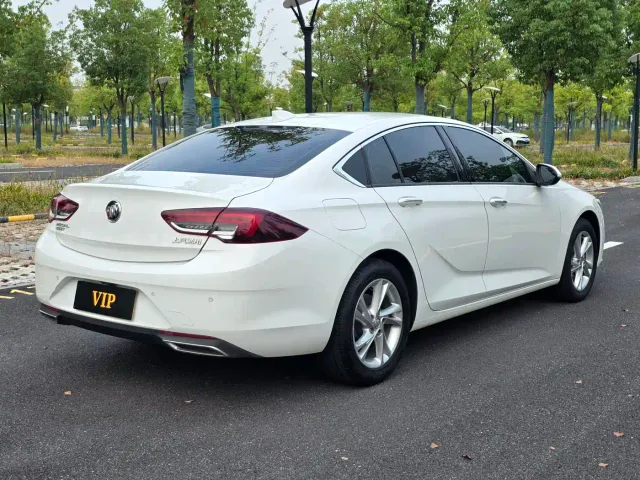 Buick Regal — Фото автомобиля 4