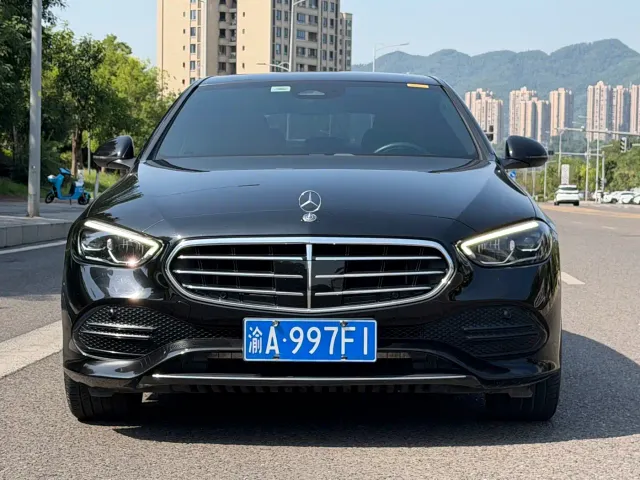 Фотография автомобиля — Mercedes-Benz C-Class
