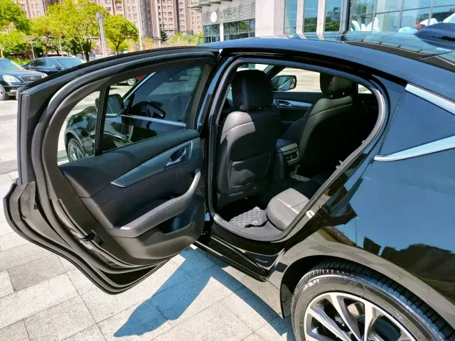 Cadillac CT5 — Фото автомобиля 18