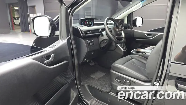 Hyundai Staria Staria — Фото автомобиля 10