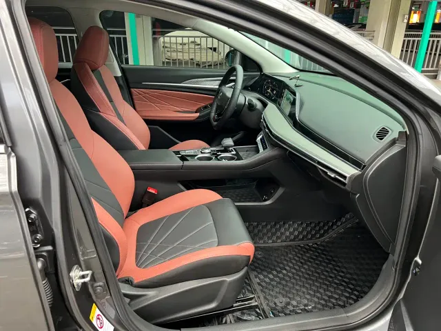 Changan Eado — Фото автомобиля 6