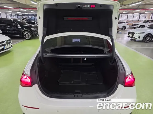 Mercedes-Benz E-Class W214 — Фото автомобиля 7
