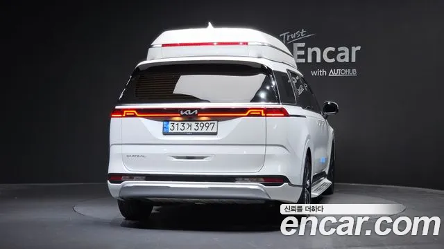 Kia Carnival Generation 4 — Фото автомобиля 4