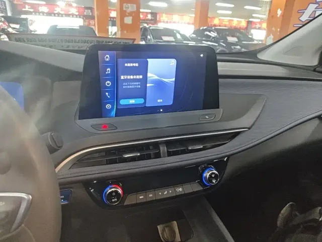 Buick Velite 6 — Фото автомобиля 12