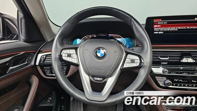 BMW 5 Series G30 — Фото автомобиля 13
