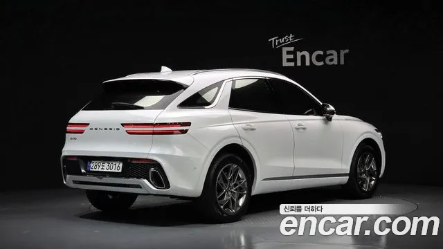 Genesis GV70 2.5T Бензин 2WD — Фото автомобиля 2
