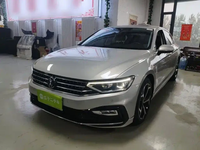Фотография автомобиля — Volkswagen Magotan