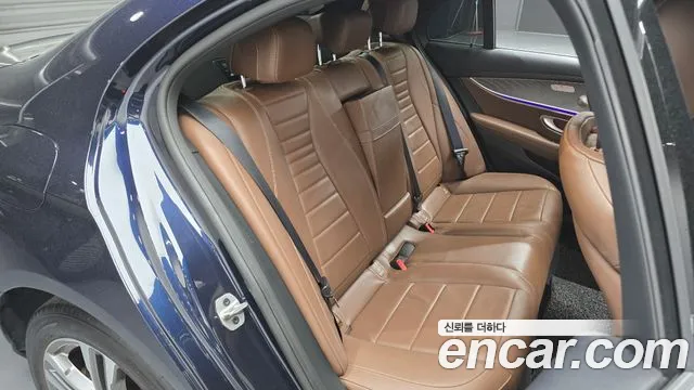 Mercedes-Benz E-Class E-класс W213 E350 4MATIC Avantgarde — Фото автомобиля 12