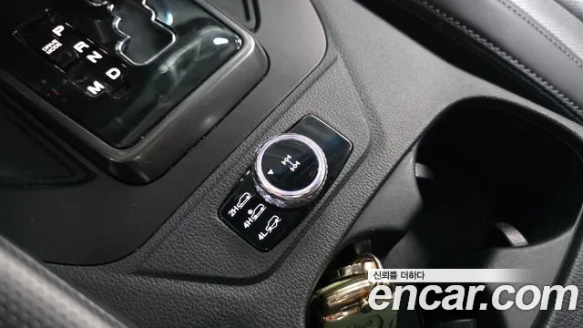 KG_Mobility_Ssangyong Rexton Новый Rexton Sport Khan Дизель 2.2 4WD — Фото автомобиля 17