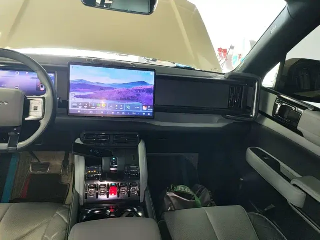 BYD FangChengBao Leopard 5 — Фото автомобиля 12