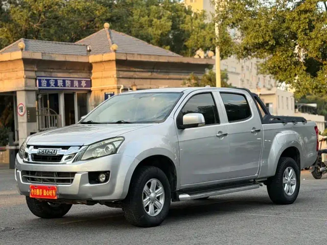 Фотография автомобиля — Isuzu Lingtuo