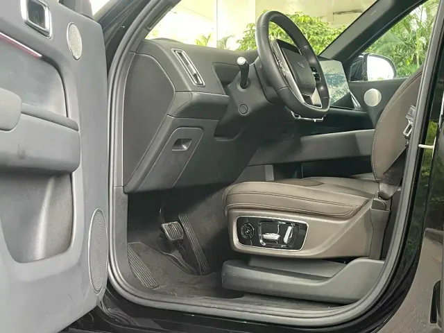 Li Auto L8 — Фото автомобиля 13