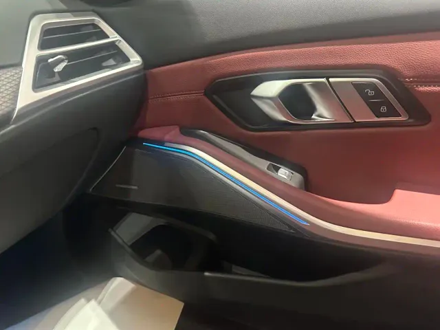 BMW 3 Series — Фото автомобиля 9