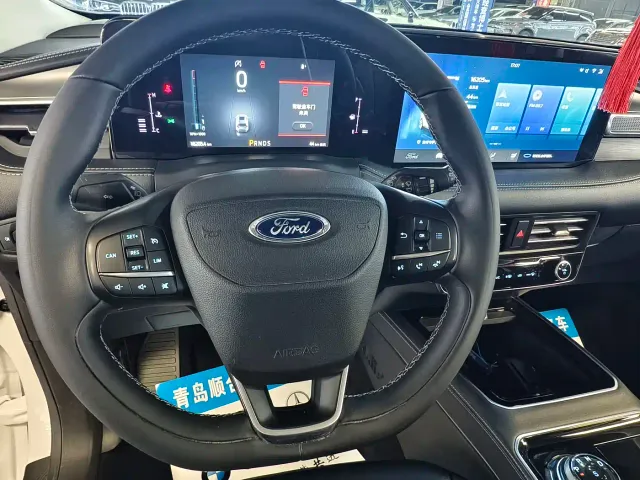 Ford Edge — Фото автомобиля 15