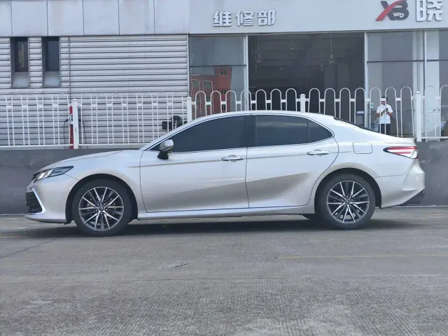 Toyota Camry — Фото автомобиля 6