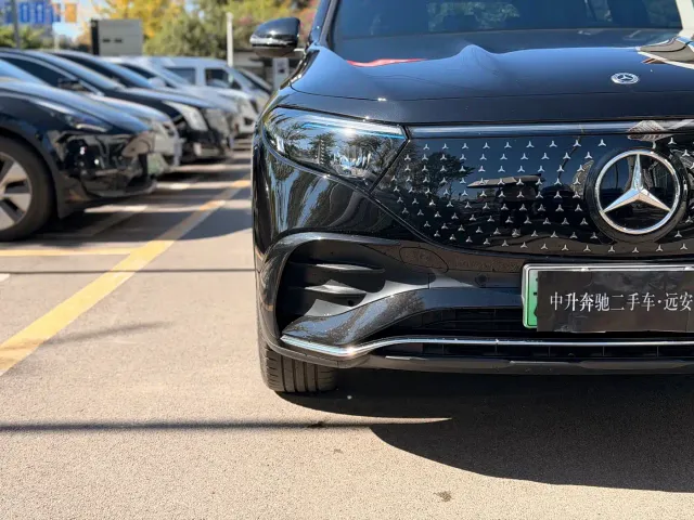 Mercedes-Benz EQB — Фото автомобиля 4