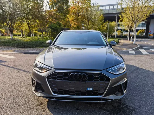 Audi A4L — Фото автомобиля 3
