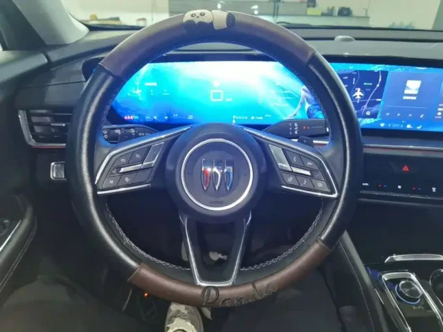 Buick Envision Plus — Фото автомобиля 10