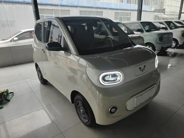 Wuling Hongguang Mini EV — Фото автомобиля 3