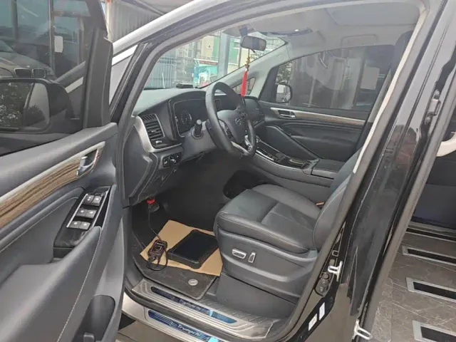 GAC Trumpchi M8 — Фото автомобиля 15