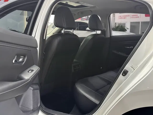 Nissan Sylphy — Фото автомобиля 8