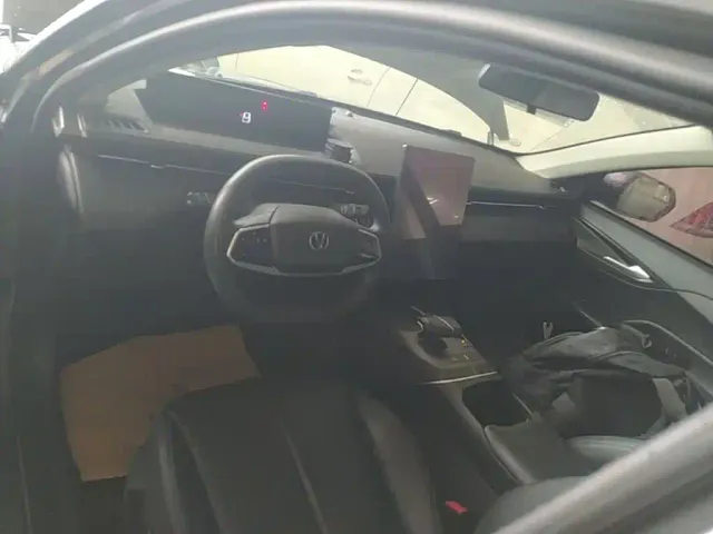 Changan Lamore — Фото автомобиля 9