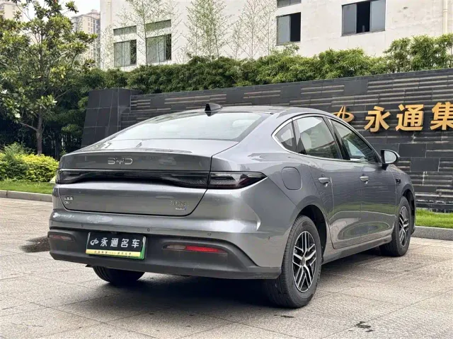 BYD Seal 05 DM-i — Фото автомобиля 9