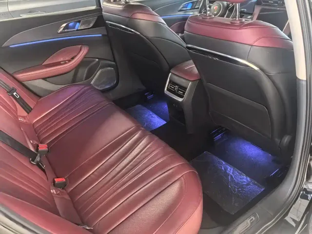 Hongqi H5 — Фото автомобиля 16