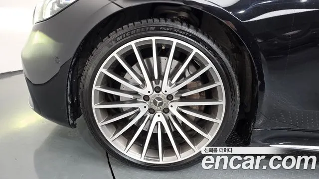 Mercedes-Benz S-Class — Фото автомобиля 5