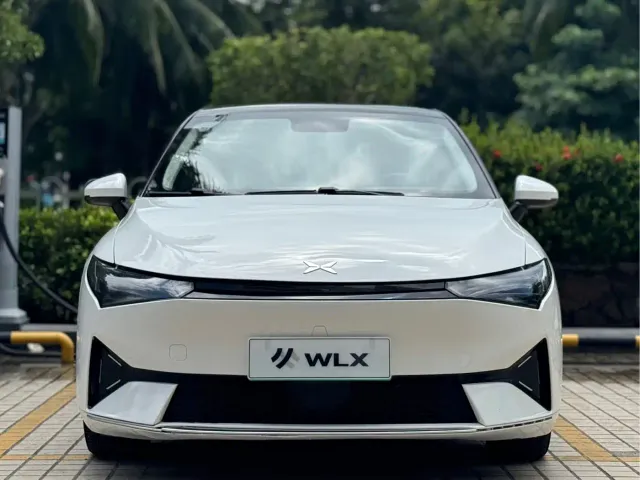 Xpeng P5 — Фото автомобиля 2